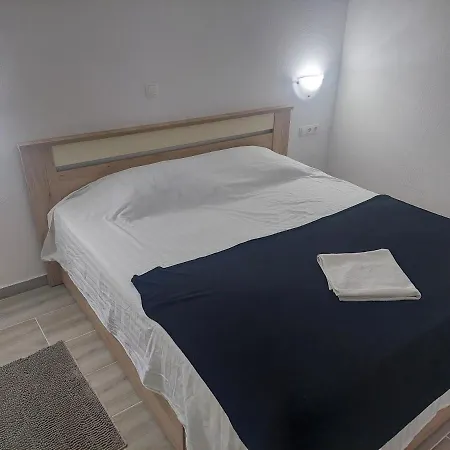 Apartman Delux 民宿